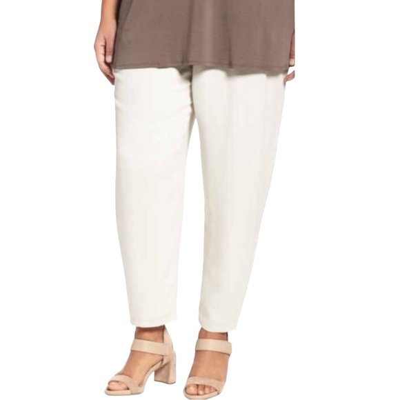 Tommy Bahama Pants - TOMMY BAHAMA 100% Silk Ankle Pants in Cream Size 2 -- QUIET LUXURY!!!